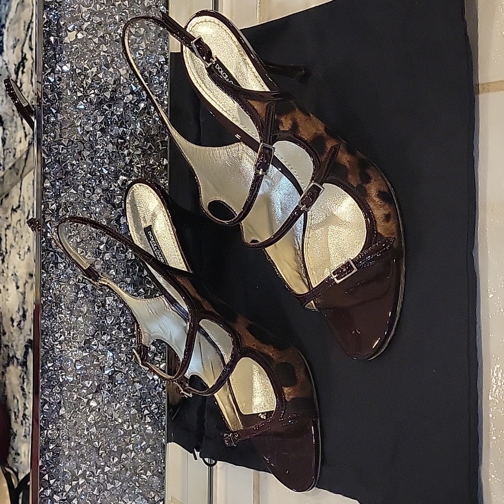 Dolce & Gabbana Leopard Print Stiletto Pumps